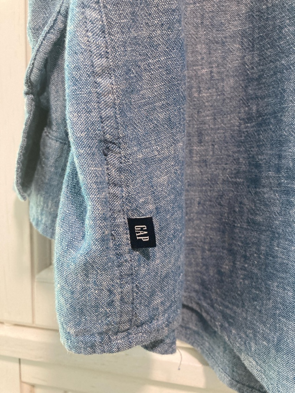 GAP Women’s Light Blue Chambray linen blend Shirt - Picture 6 of 6